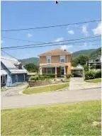 211 9th, Hinton, WV 25951 - #1