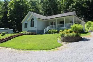 8833 Summersville Lake, Summersville, WV 26651