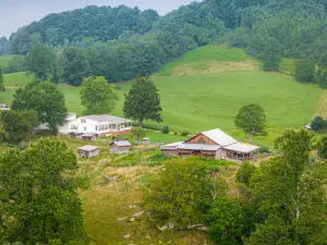 546 Stringtown Rd, Hico, WV 25854 - #1