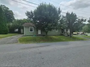 1106 Hughart Ave., Rainelle, WV 25962