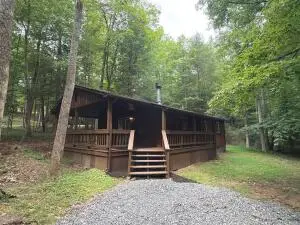 101 Relaxin Ln, Summersville, WV 26651