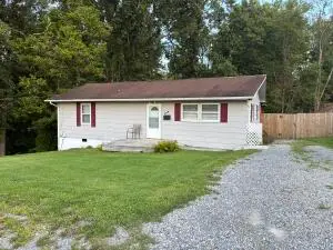 128 Tully, Fayetteville, WV 25840