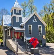 100 Rotan St, Fayetteville, WV 25840 - #1