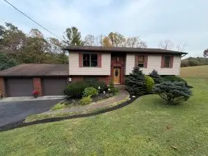 909 Margaret, Summersville, WV 26651