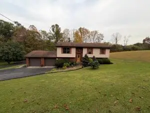 909 Margaret, Summersville, WV 26651 - #2