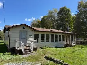 28 Tracy, Summersville, WV 26651