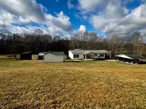 200 Tadpole Rd, Fenwick, WV 26202