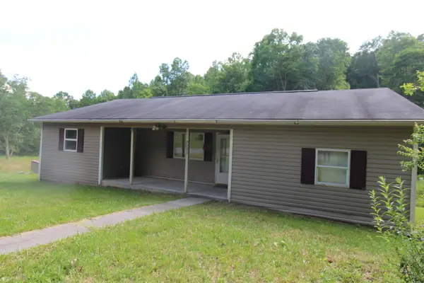 9031 Judson Rd, Hinton, WV 25951