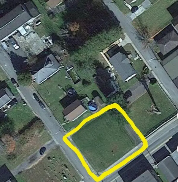 Main St, Rainelle,  25962