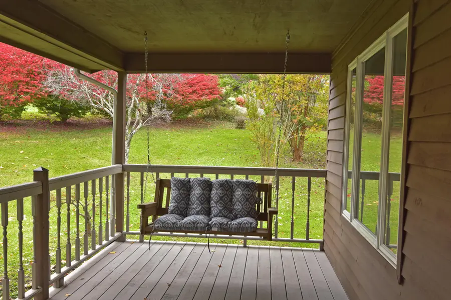 140 Wiley Dr, Lewisburg, WV 24901 - Image #3