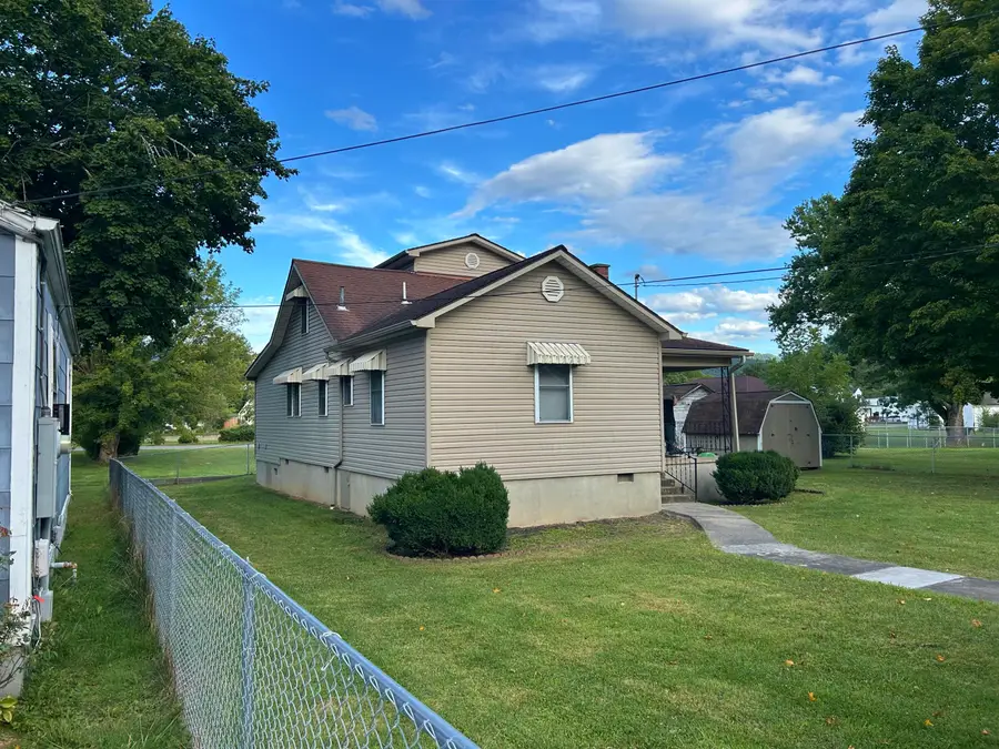 168 Central Ave, White Sulphur Springs, WV 24986 - #2