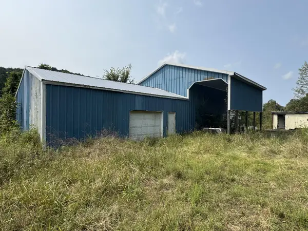 1955 Owings Rd, Shinnston, WV 26431