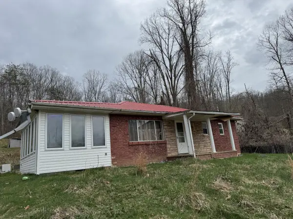 48 Papaw Ln, Sissonville, WV 25320