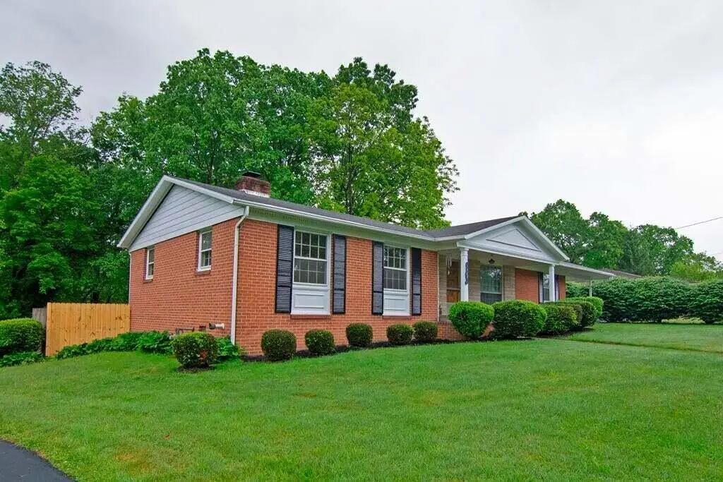 249 Mercer St, Beckley, WV 25801 - #1