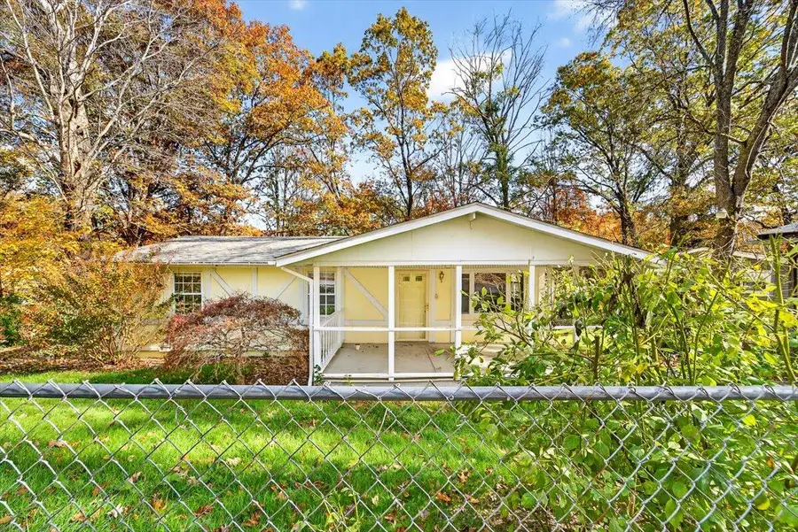 49 Edgewood Hills Rd, Oak Hill, WV 25901 - Image #2