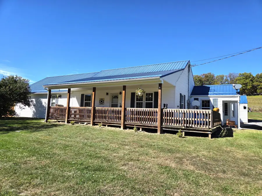 6893 S Seneca Trl, Peterstown, WV 24963 - #2