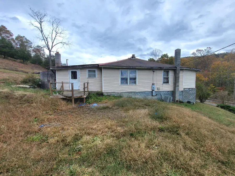 1945 St. Rt. 3&12, Hinton, WV 25951 - Image #2