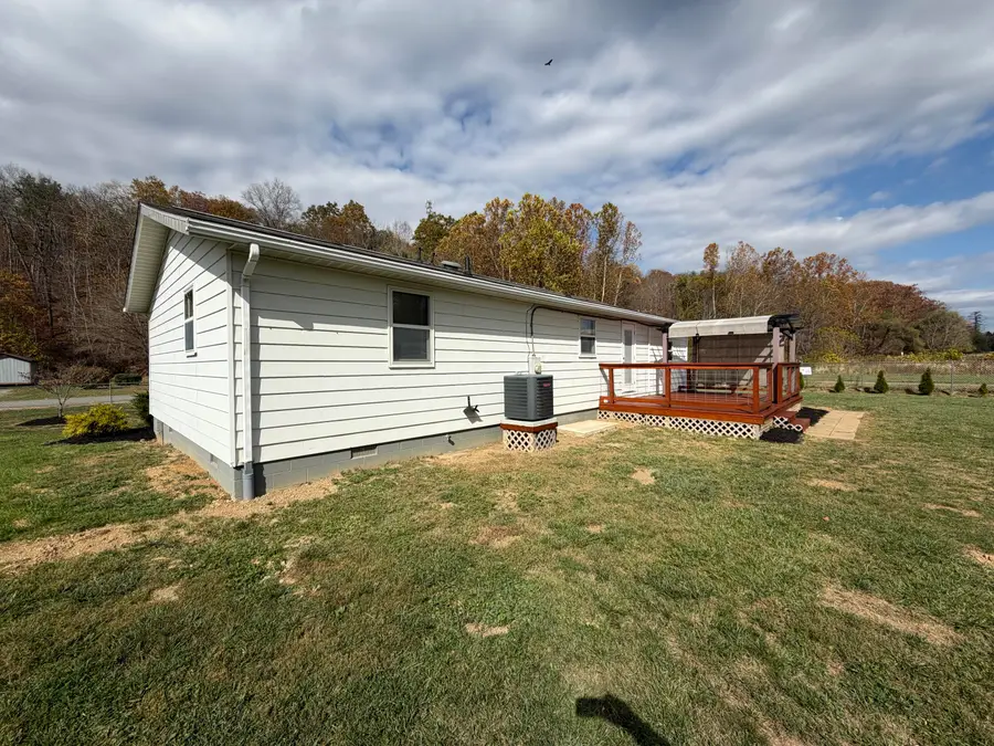 200 Forren Ln, White Sulphur Springs, WV 24986 - #2