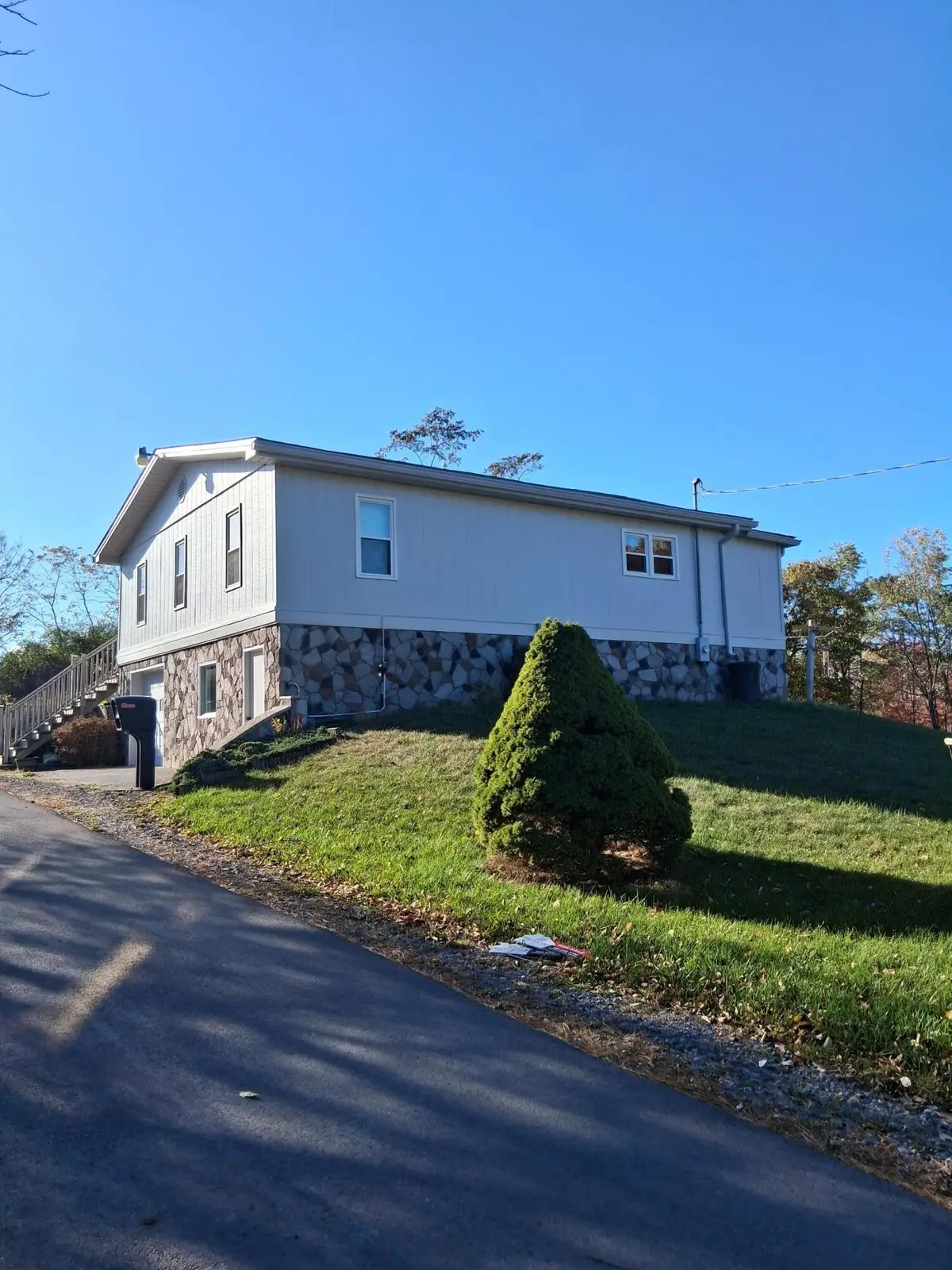 1477 Hartwell Rd, Hinton, WV 25951 - #1