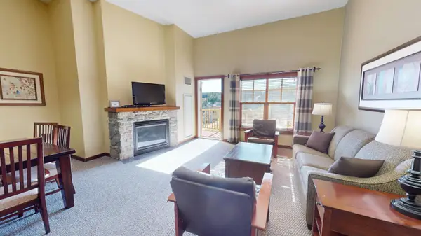 106 Soaring Eagle Lodge, Snowshoe, WV 26291