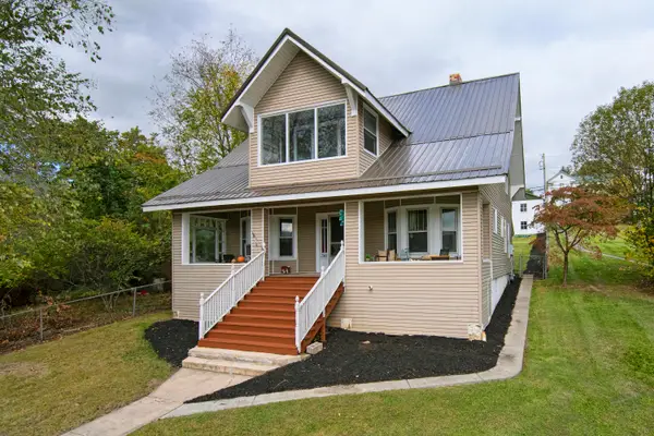 348 W Main St, Ronceverte, WV 24970