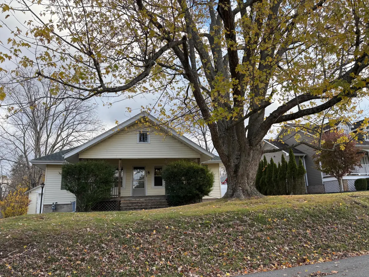 177 Lipps Rd, Lewisburg, WV 24901 - #1