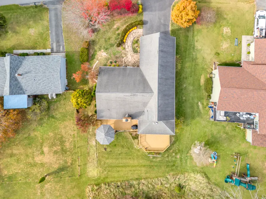 627 Crowfield Cir, Lewisburg, WV 24901 - #3