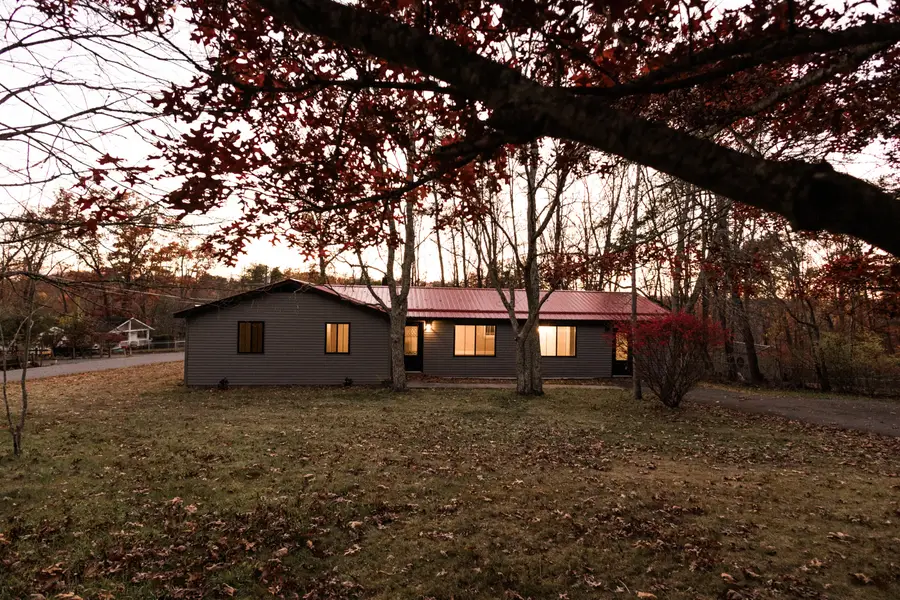 377 Mackle Pt, Lewisburg, WV 24901 - #2