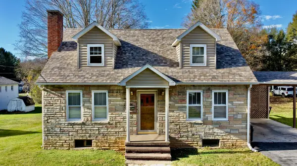 686 Lafayette St, Lewisburg, WV 24901