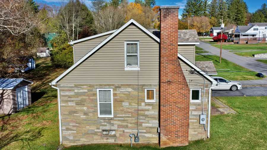 686 Lafayette St, Lewisburg, WV 24901 - #3