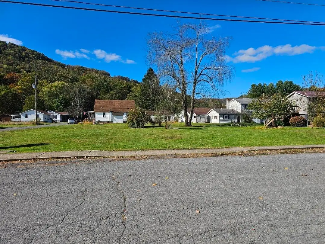 Horton Ave, Rainelle, WV 25962 - Image #1