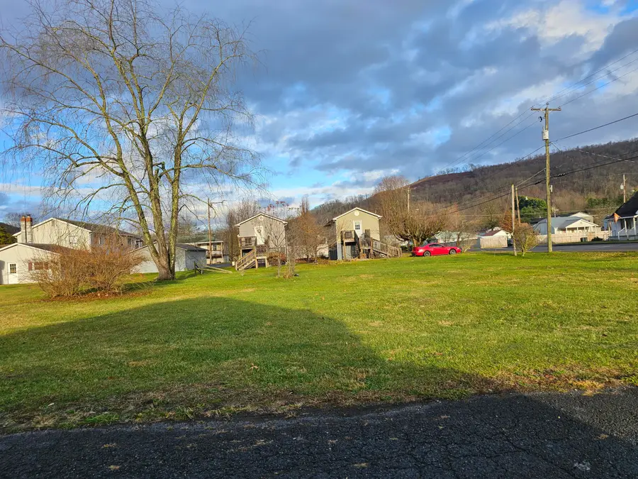 Horton Ave, Rainelle, WV 25962 - Image #3