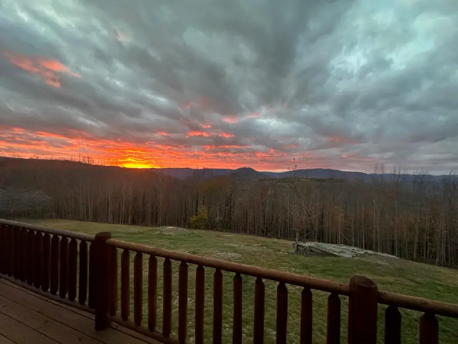 999 Sunset Mountain Village, Slatyfork, WV 26291 - Image #2