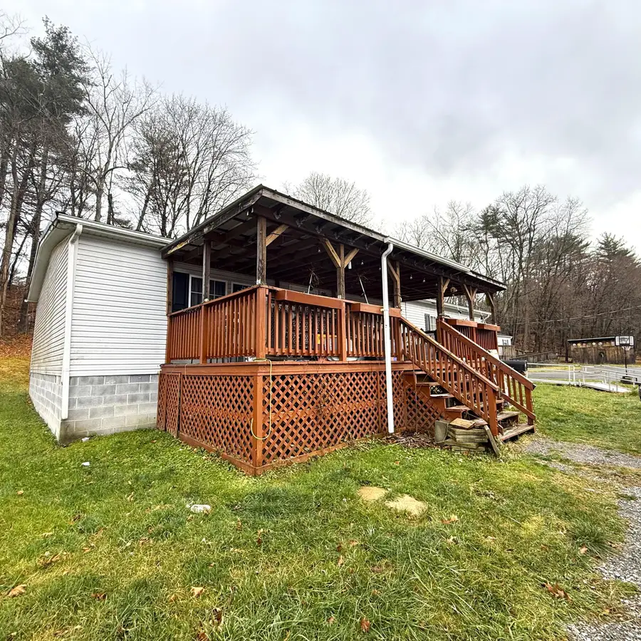 1011 Faulkner Ln, Marlinton, WV 24954 - Image #2