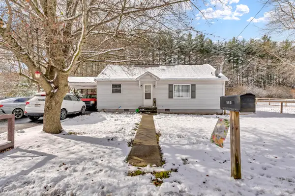 454 13th St, Rainelle, WV 25962