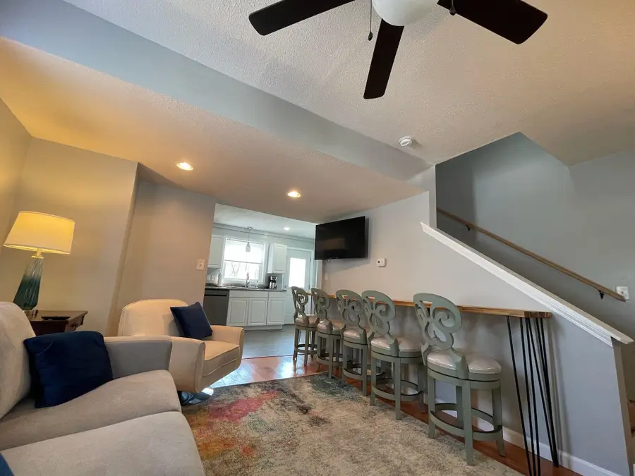 807 Ohio Ave, Morgantown, WV 26501 - Image #2