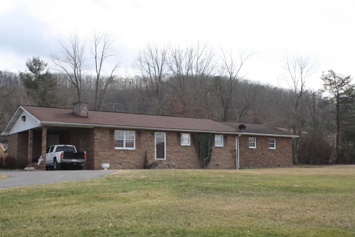 62 Howards Branch, Hinton, WV 25951 - Image #1