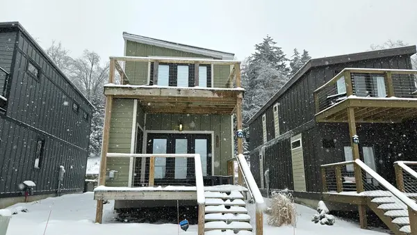 185 Meadows Dr., Snowshoe, WV 26209