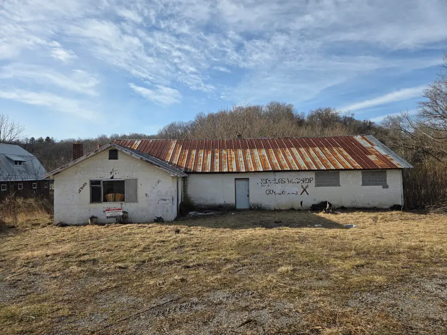 Address Withheld By Seller, Gap Mills, WV 24941 - Image #2