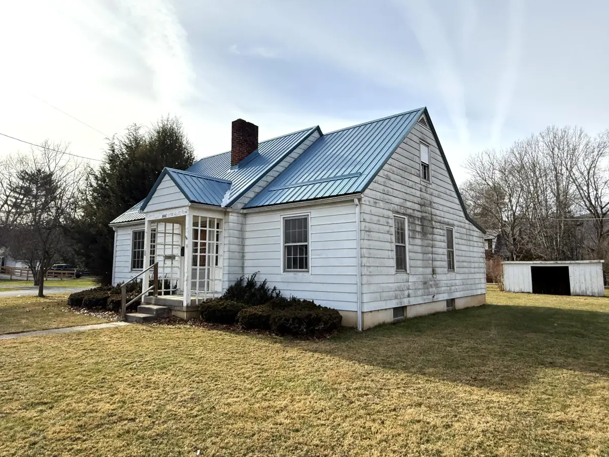 846 13th Ave, Marlinton, WV 24954 - Image #1