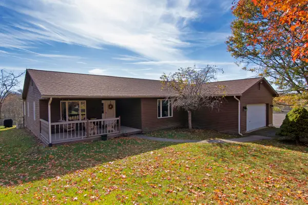 140 Wiley Dr, Lewisburg, WV 24901