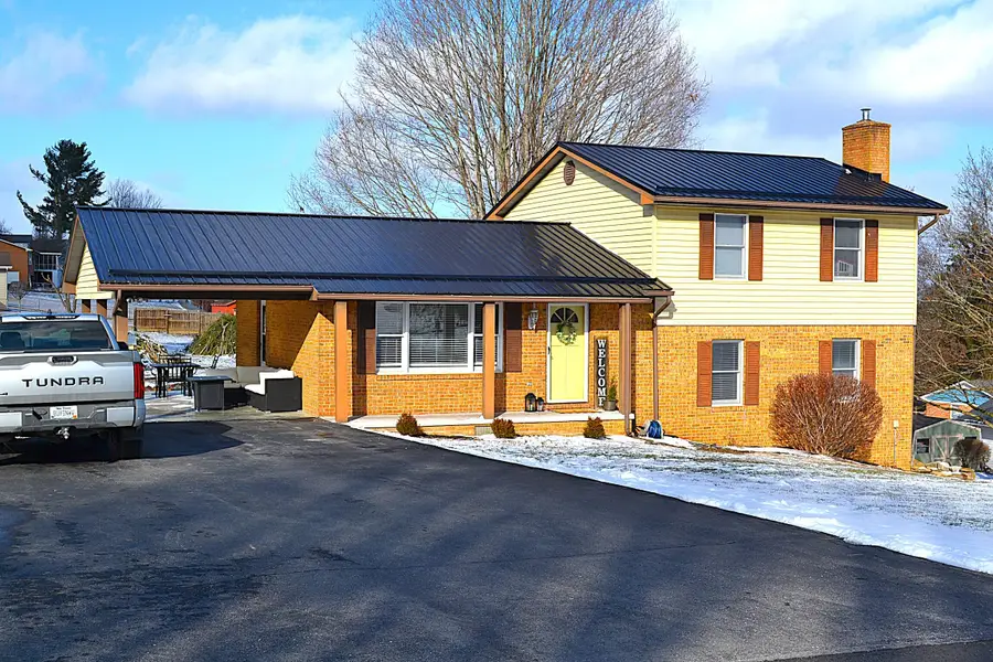 149 Longview Estates Rd, Maxwelton, WV 24957 - Image #3