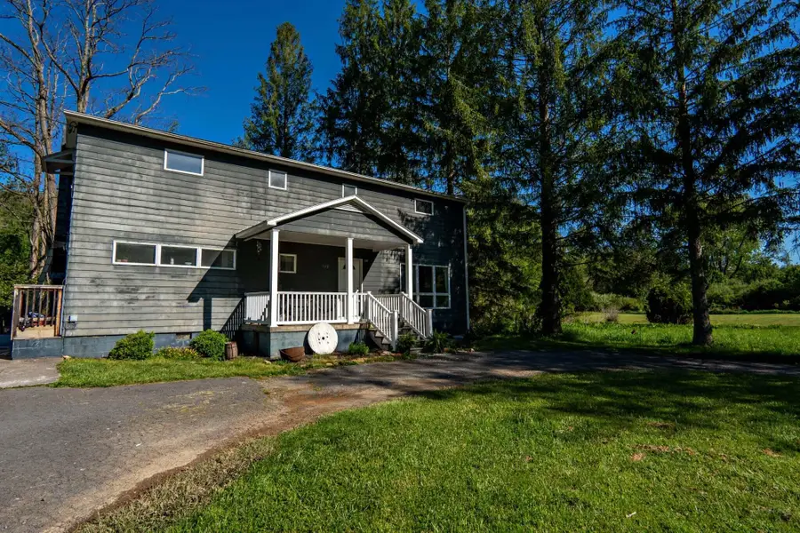 975 Anjean Rd, Rupert, WV 25984 - #2