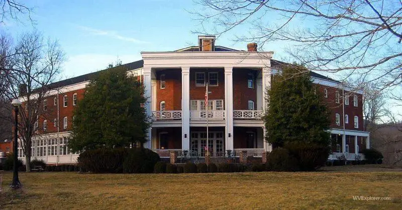 158 Academy Ln, Pence Springs, WV 24962 - Image #2