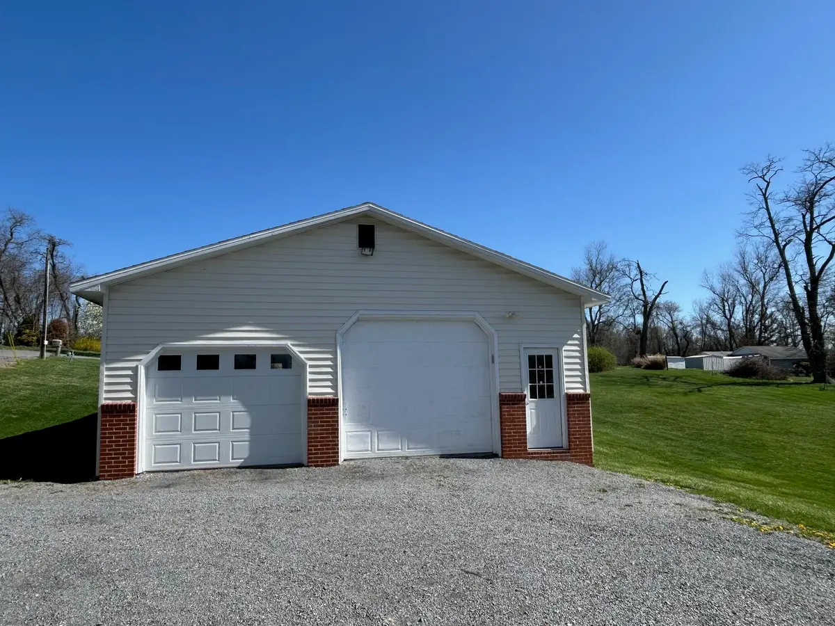 470 Baker St, Lewisburg, WV 24901 - #1