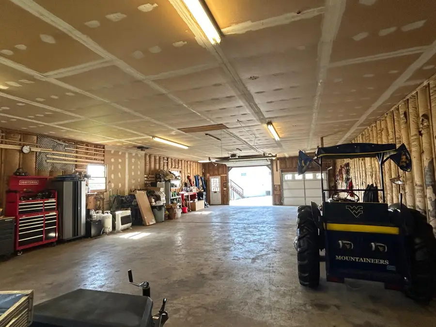 470 Baker St, Lewisburg, WV 24901 - #3