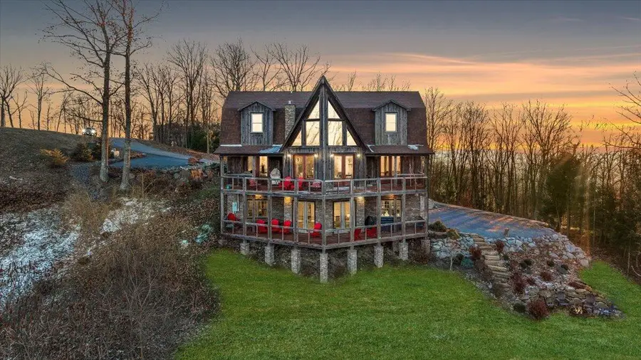 356 White Rock Trl, Caldwell, WV 24925 - Image #3