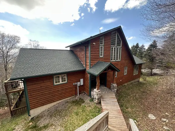 562 North West Ridge, Snowshoe, WV 26209