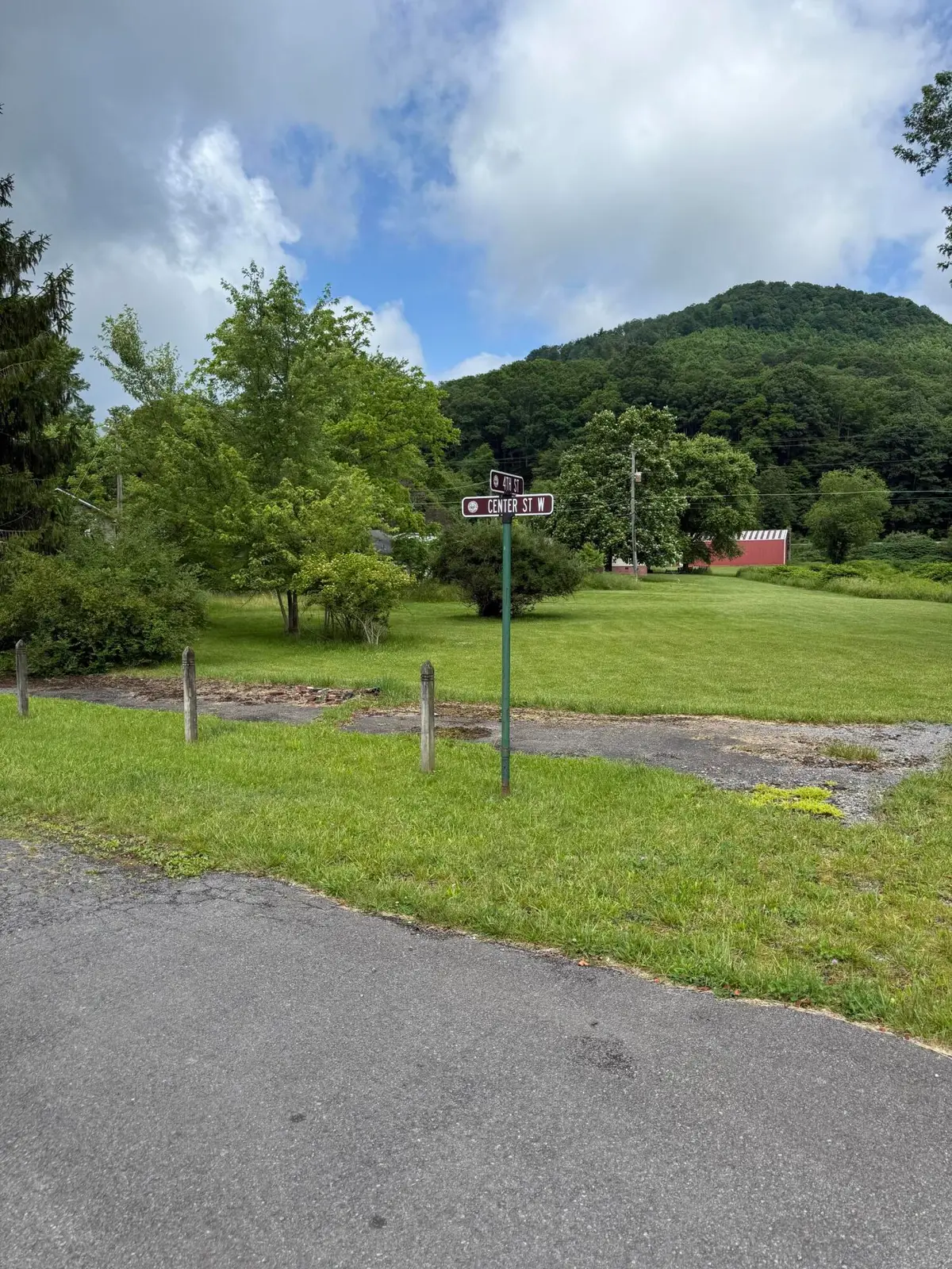 4th St, Rainelle, WV 25962 - Image #1