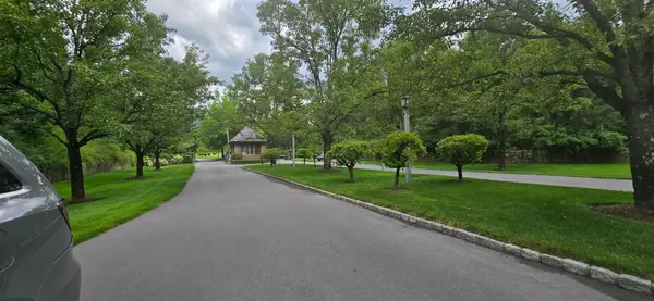 302 Ashford Ct, White Sulphur Springs, WV 24986